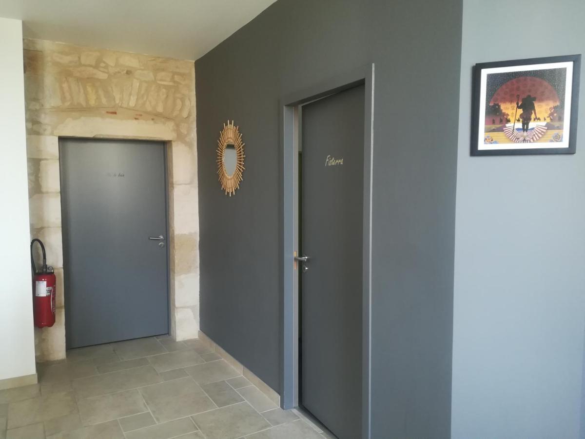 Gite La Maison Des Pelerins Villeneuve-dʼAveyron Exteriör bild